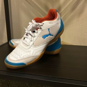 Unisex PUMA indoor soccer shoes